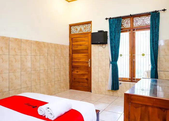 Reddoorz @ Guest house 3*