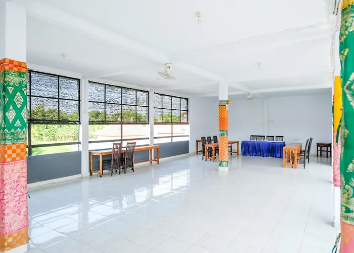 Guest house Reddoorz @ 3*